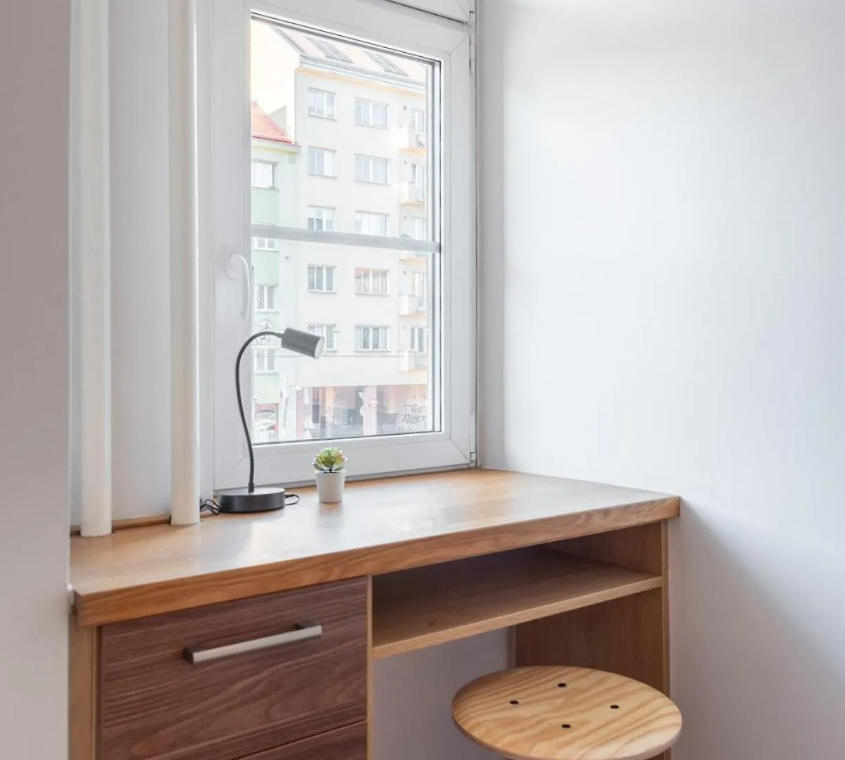 Prague Sports District 2 Bedroom Apt Apartament