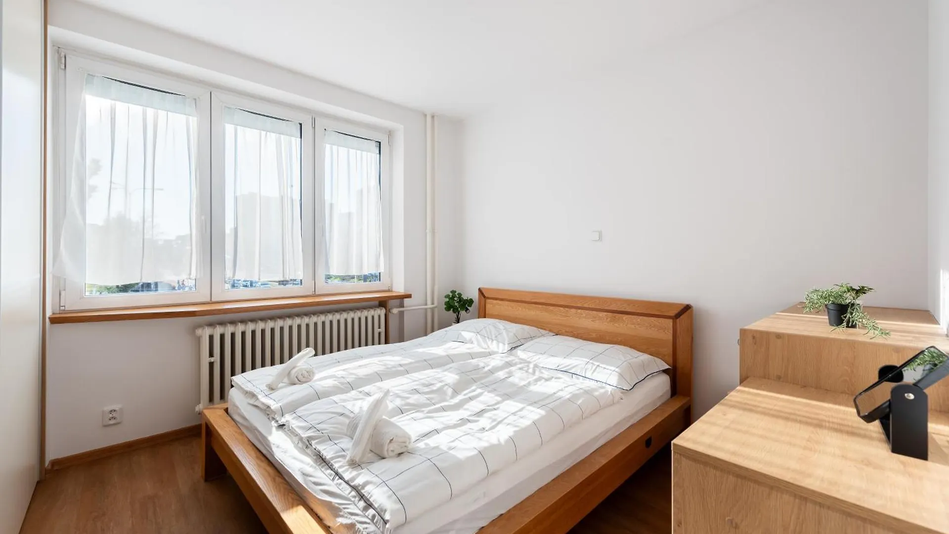 Prague Sports District 2 Bedroom Apt 체코